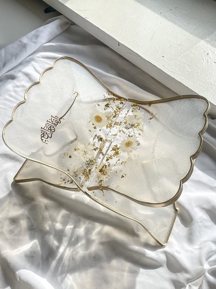 Handcrafted Resin Rehal Quran Stand with White Flowers & Gold Flakes
